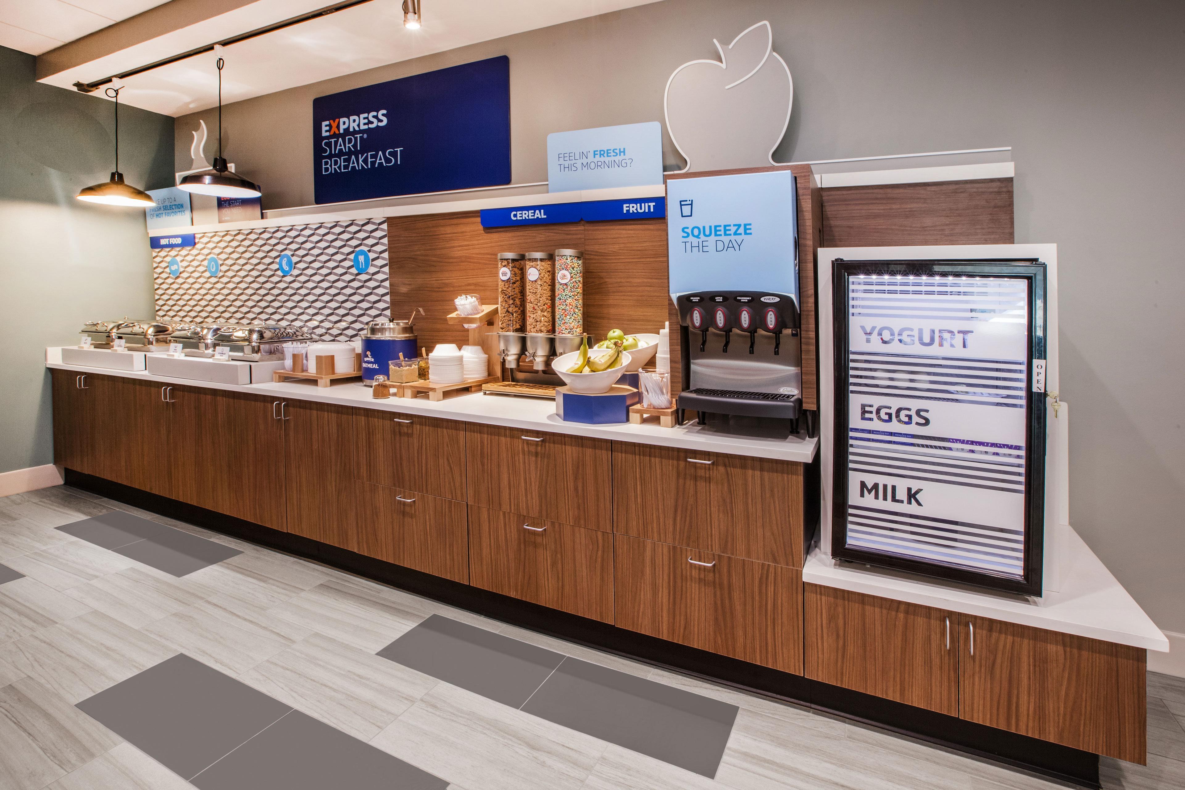 Holiday Inn Express Hotel & Suites Providence-Woonsocket By Ihg Экстерьер фото