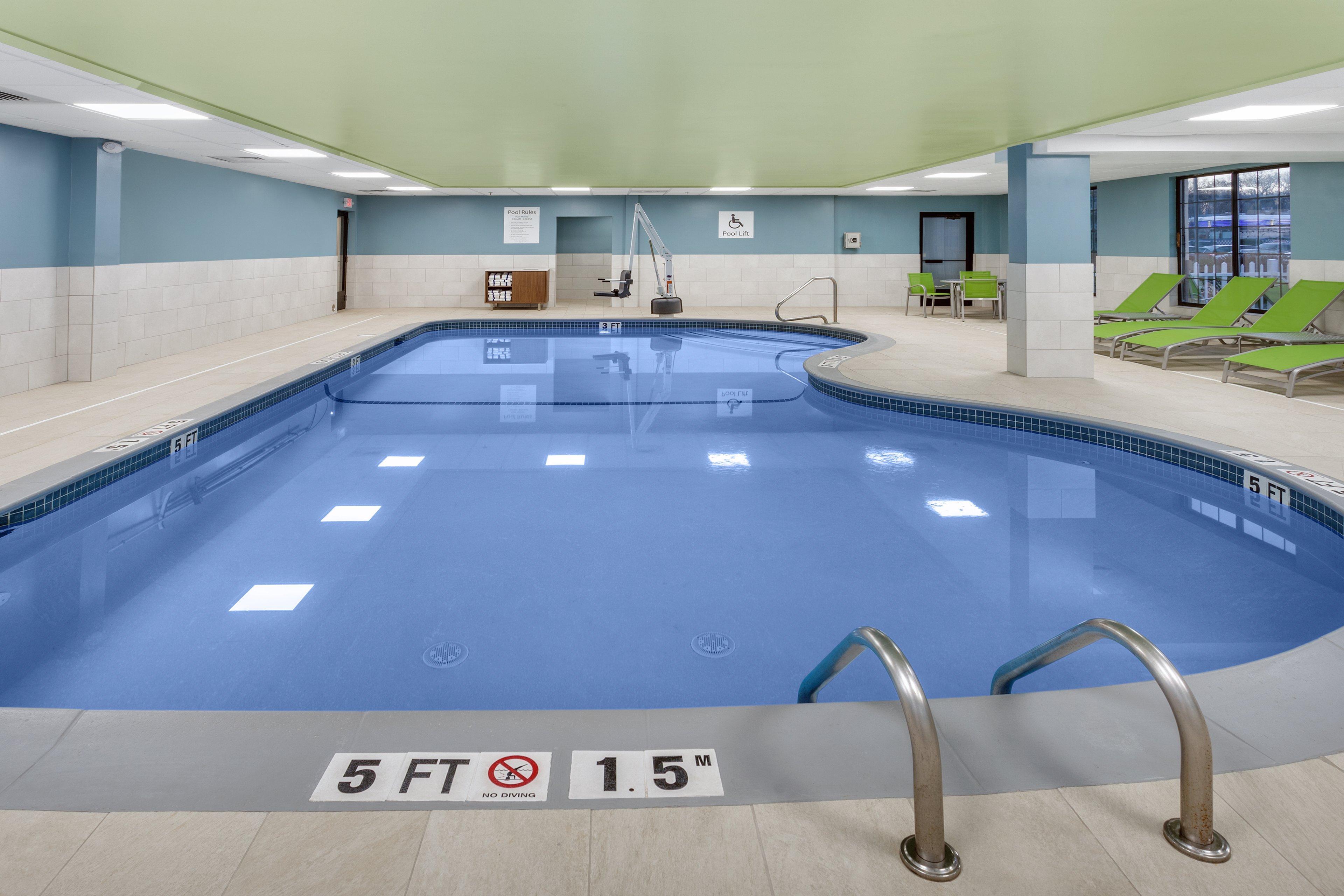 Holiday Inn Express Hotel & Suites Providence-Woonsocket By Ihg Экстерьер фото