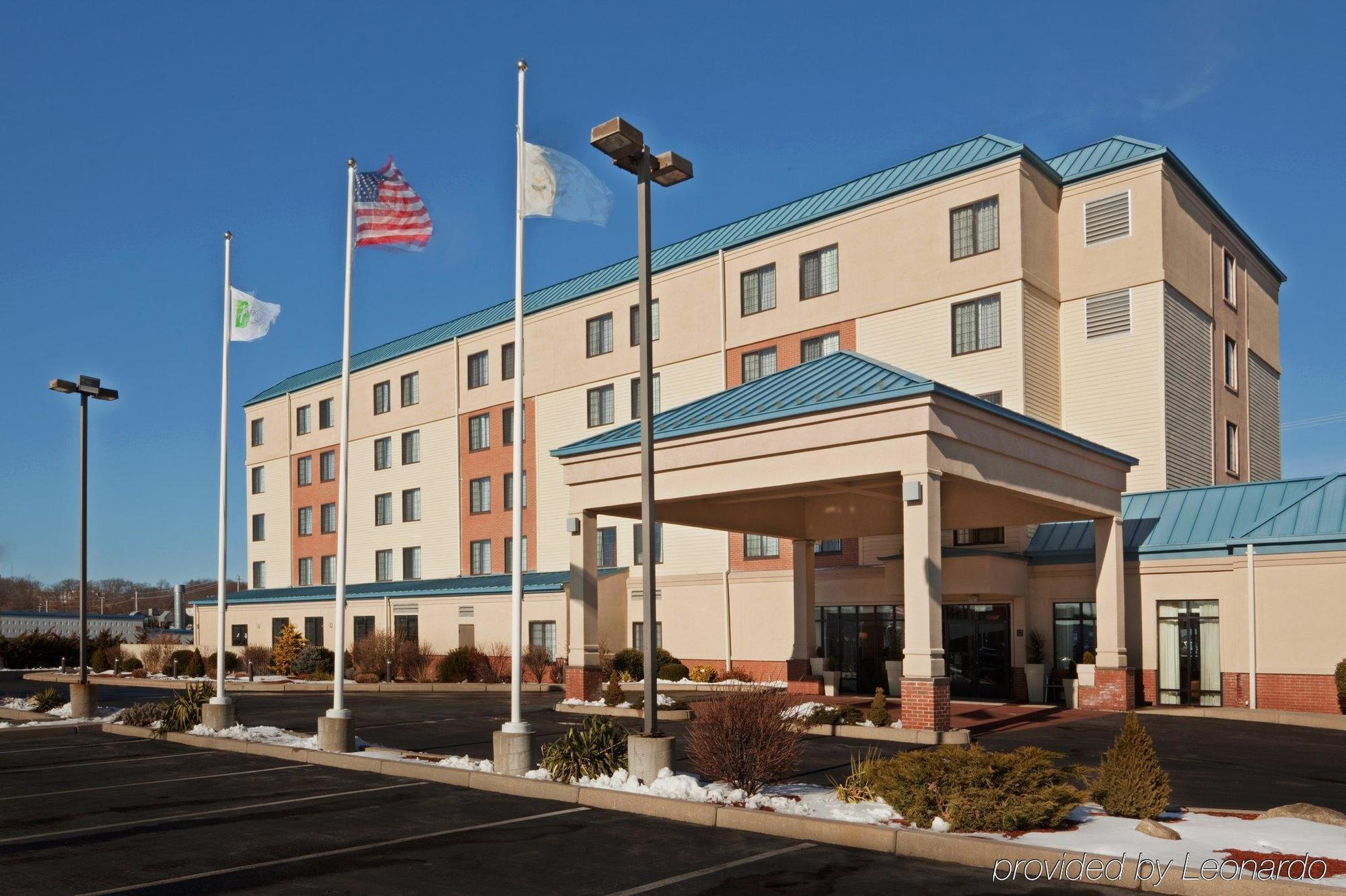Holiday Inn Express Hotel & Suites Providence-Woonsocket By Ihg Экстерьер фото