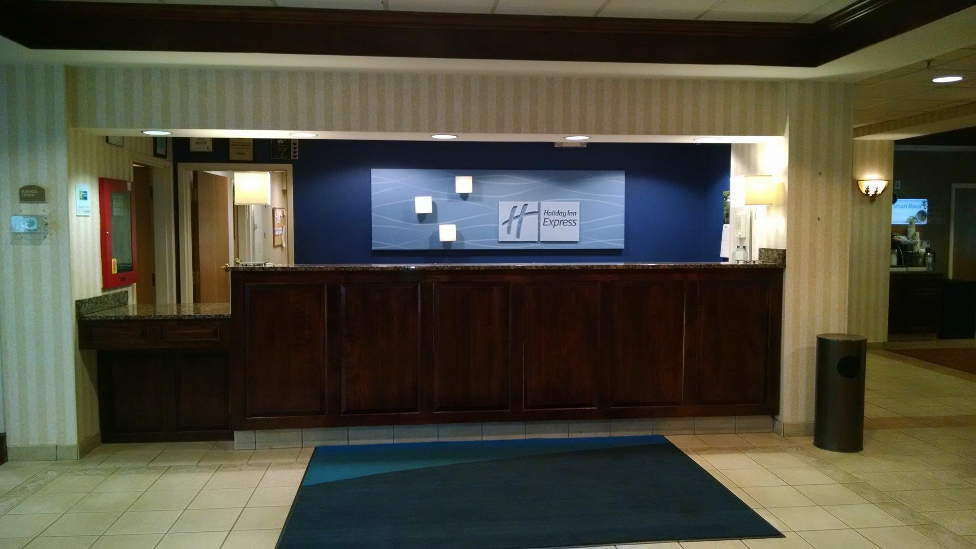 Holiday Inn Express Hotel & Suites Providence-Woonsocket By Ihg Экстерьер фото
